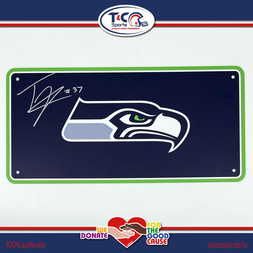 Trovon Reed signed Seahawks license plate